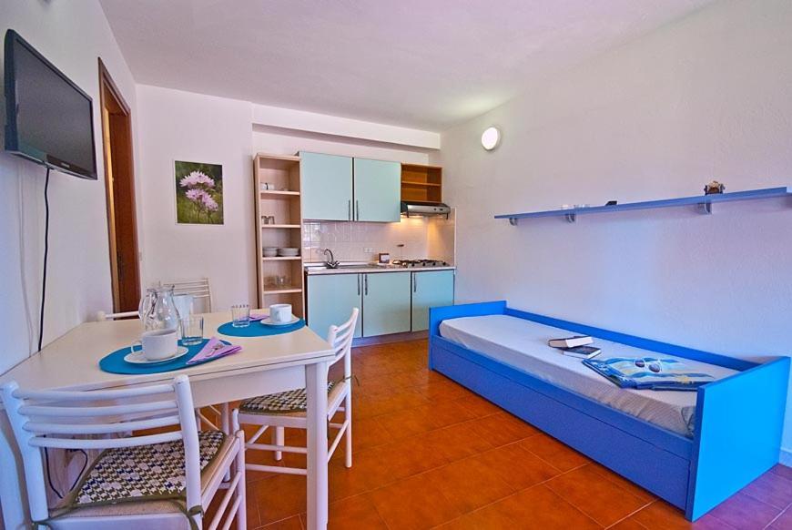 Casa Del Golfo Aparthotel Lacona Bagian luar foto