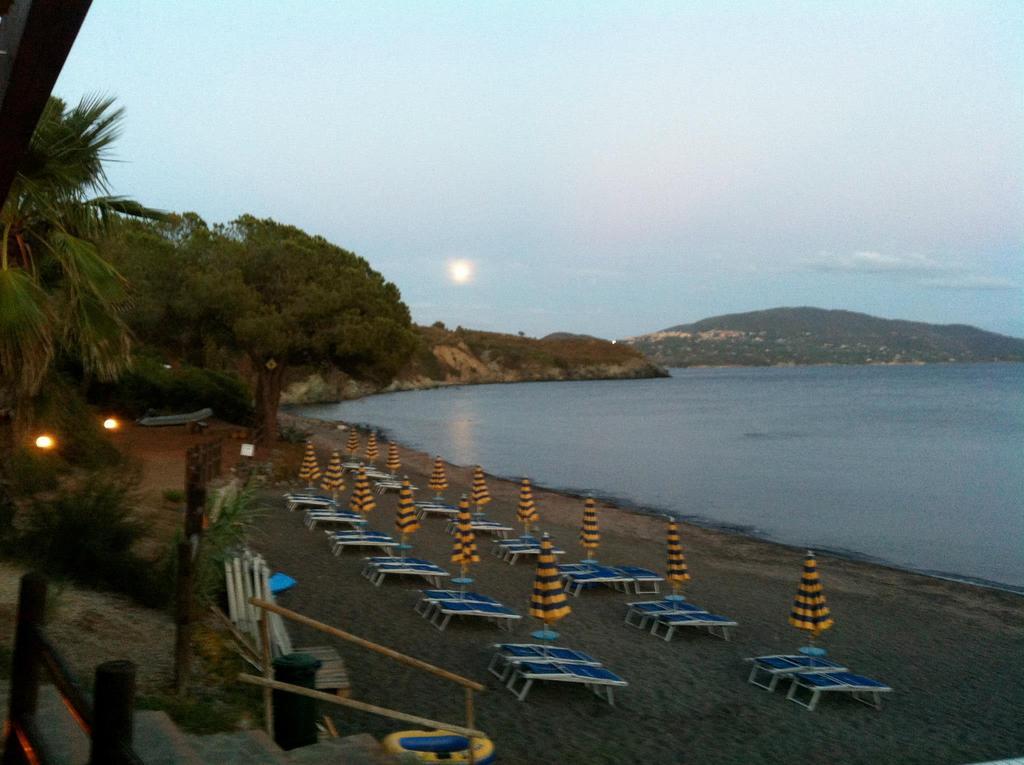 Casa Del Golfo Aparthotel Lacona Bagian luar foto