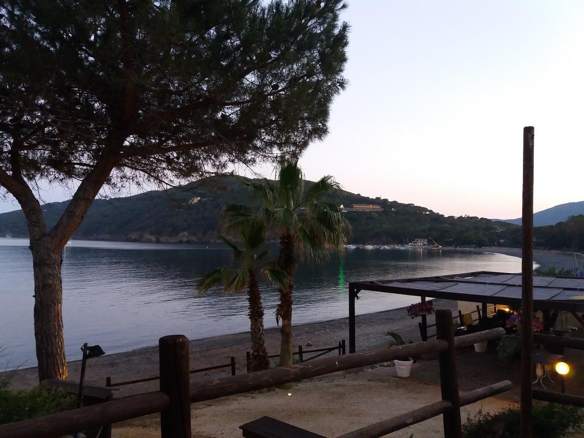 Casa Del Golfo Aparthotel Lacona Bagian luar foto