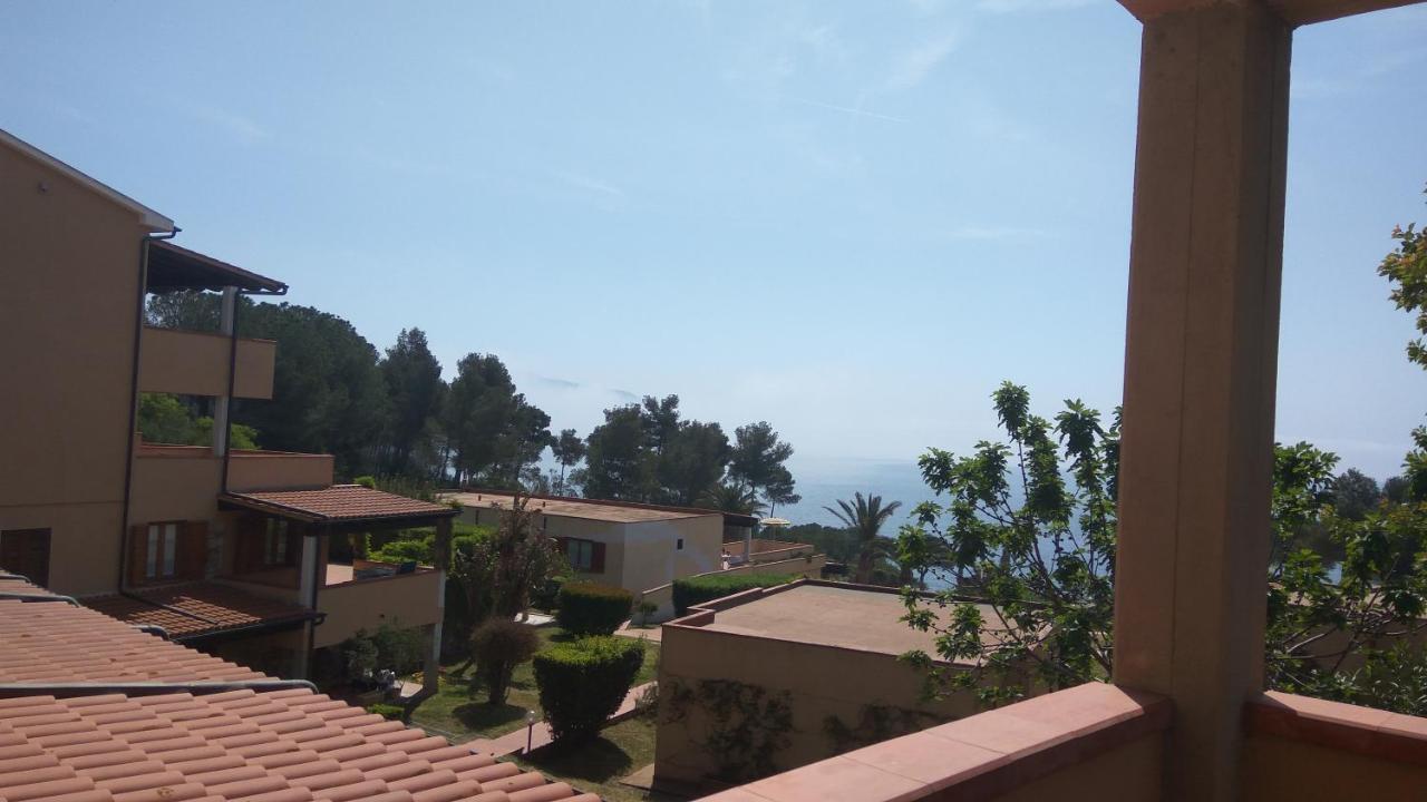 Casa Del Golfo Aparthotel Lacona Bagian luar foto