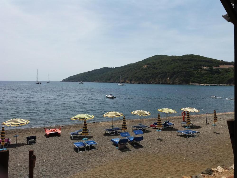 Casa Del Golfo Aparthotel Lacona Bagian luar foto