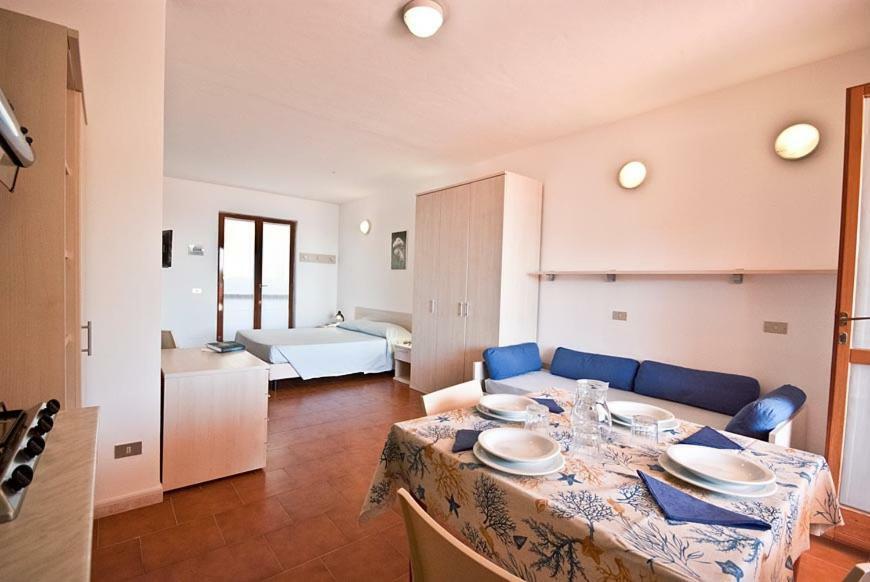 Casa Del Golfo Aparthotel Lacona Bagian luar foto