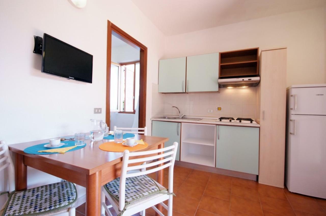 Casa Del Golfo Aparthotel Lacona Bagian luar foto