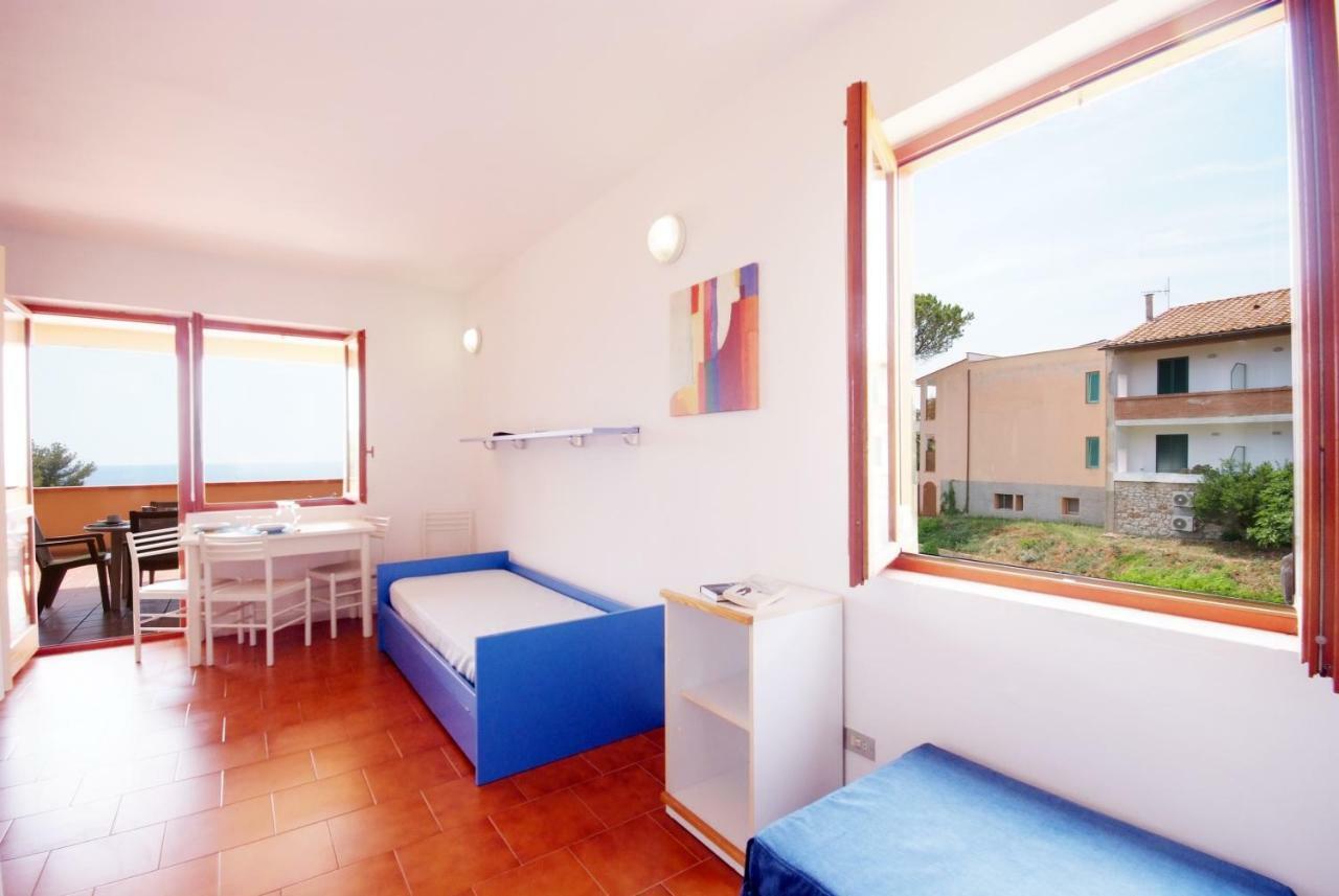 Casa Del Golfo Aparthotel Lacona Bagian luar foto