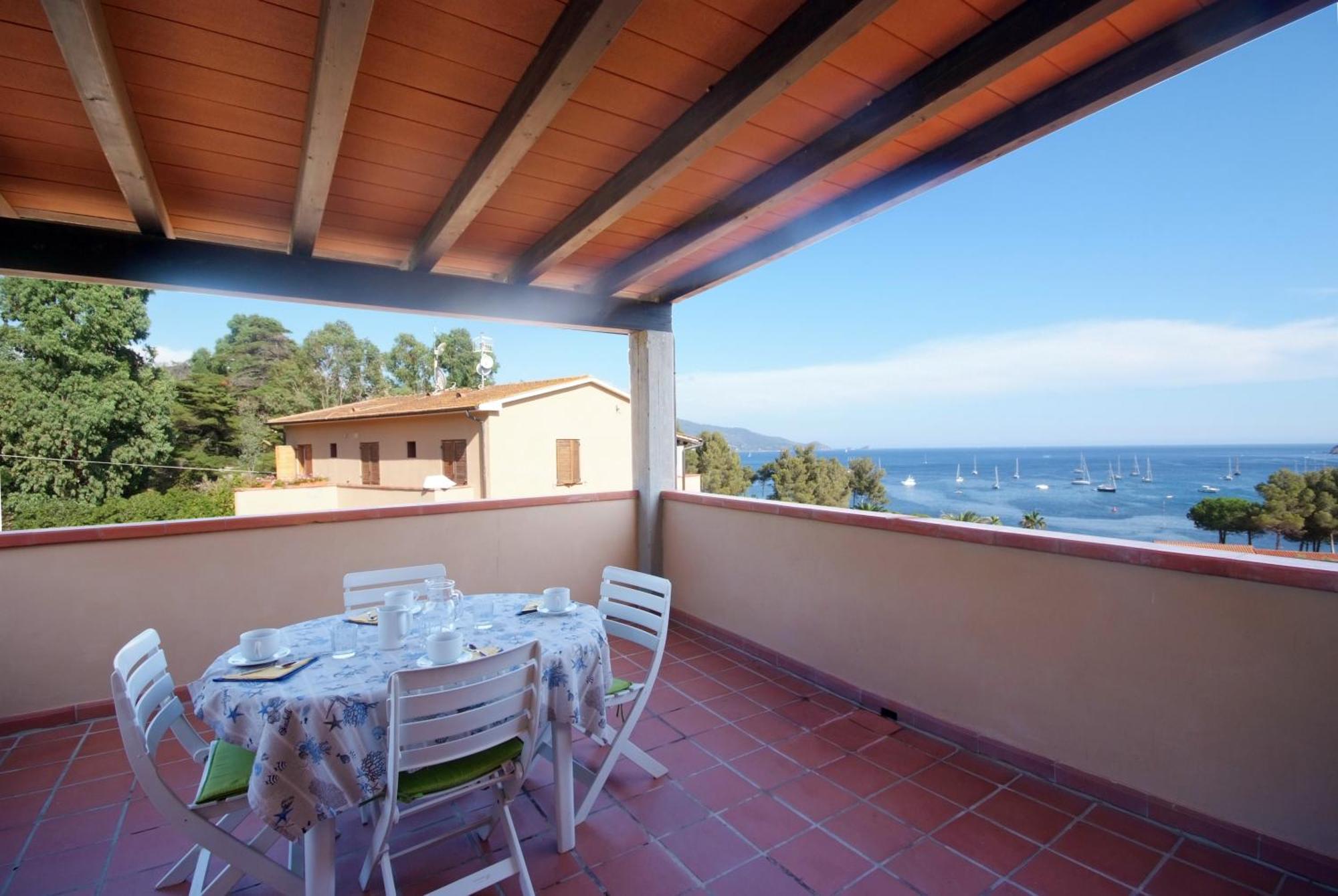 Casa Del Golfo Aparthotel Lacona Bagian luar foto