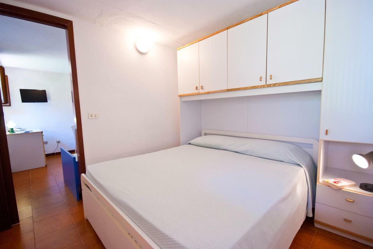 Casa Del Golfo Aparthotel Lacona Bagian luar foto